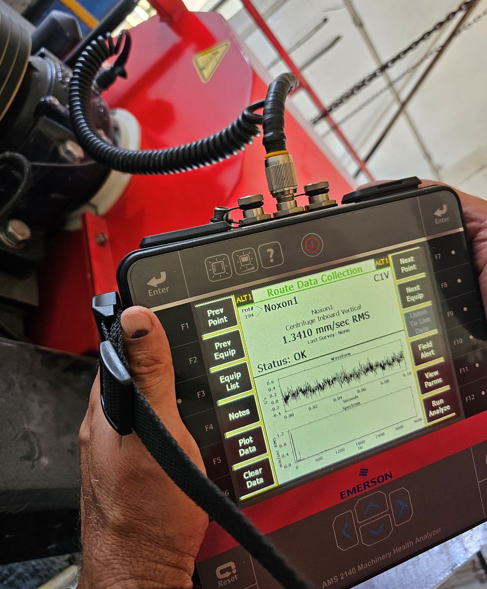 Decanter centrifuge Noxon vibration measurement.